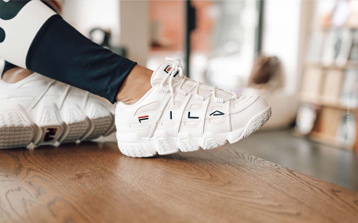 marke-modemarke-sportmarke-fila-schuhe-sneaker-weiß-sportschuhe